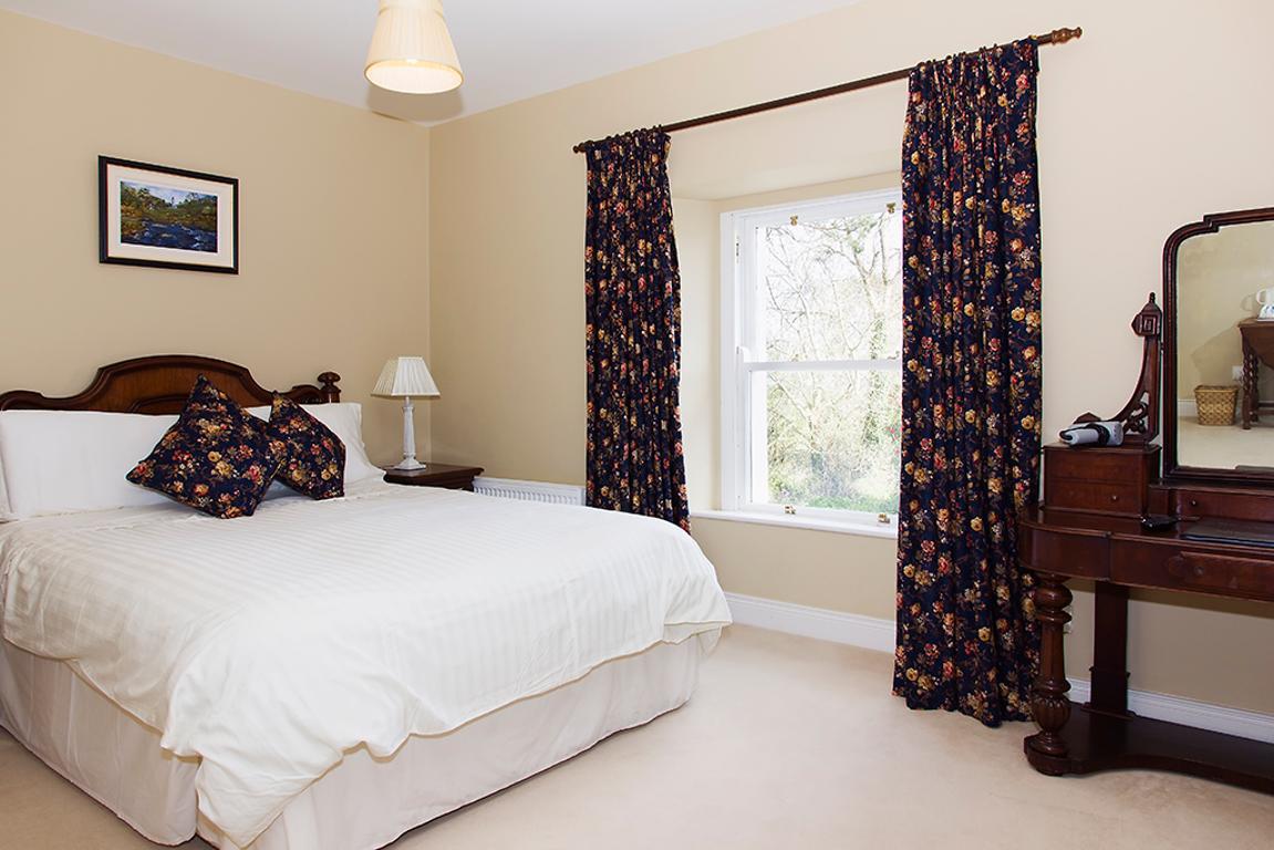 Ballinclea House Bed And Breakfast Brittas Bay 외부 사진
